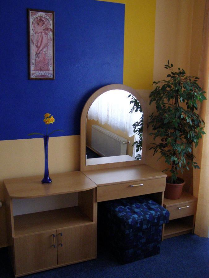 Hotel Morava Jevíčko Ruang foto
