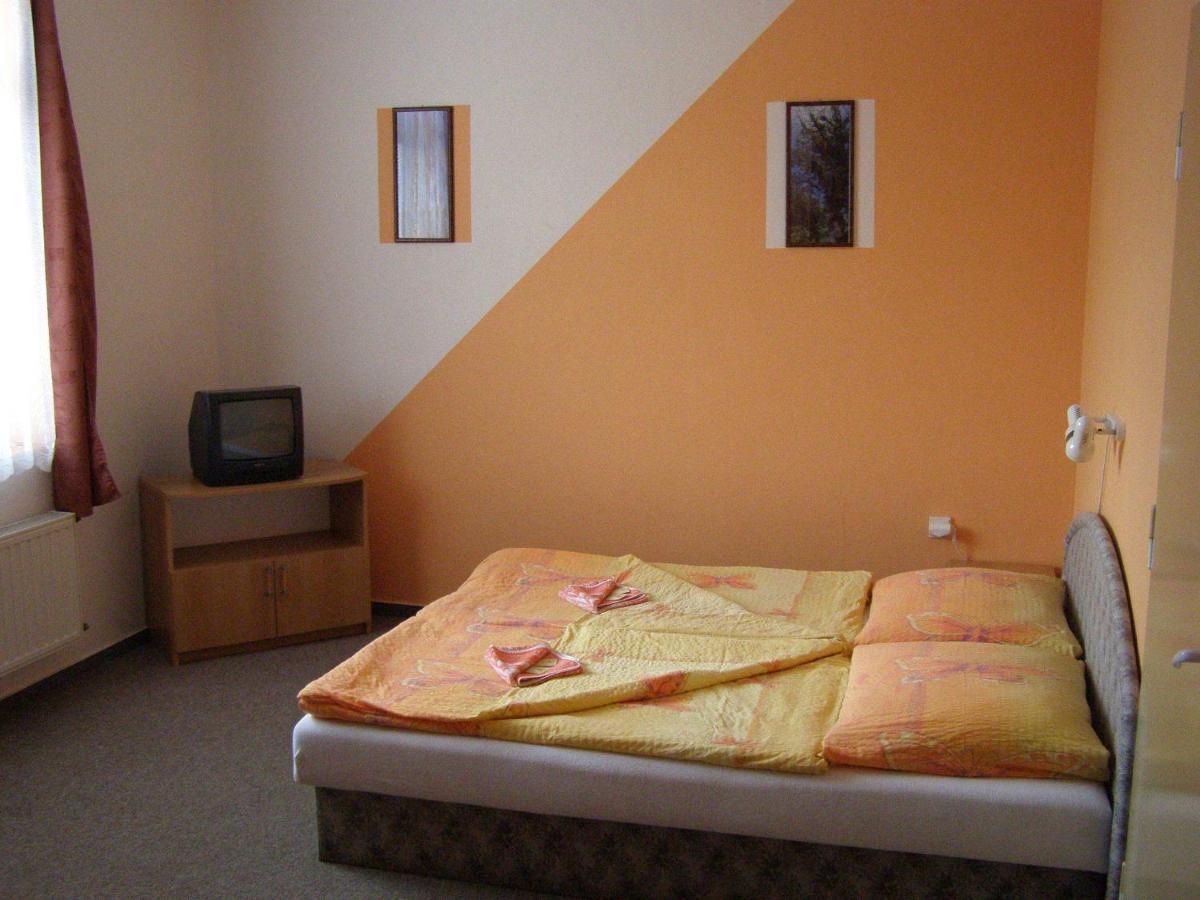 Hotel Morava Jevíčko Ruang foto