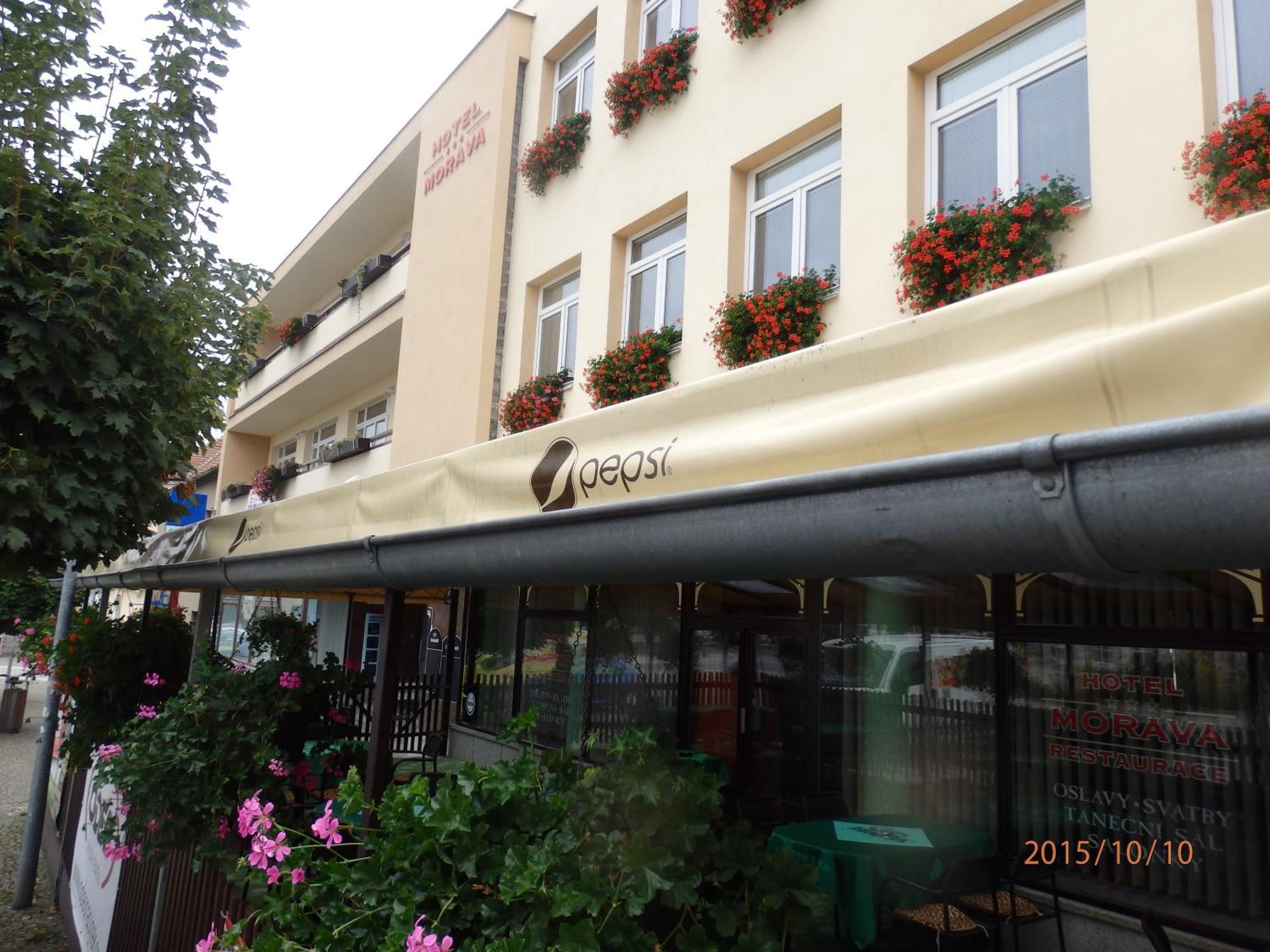 Hotel Morava Jevíčko Bagian luar foto