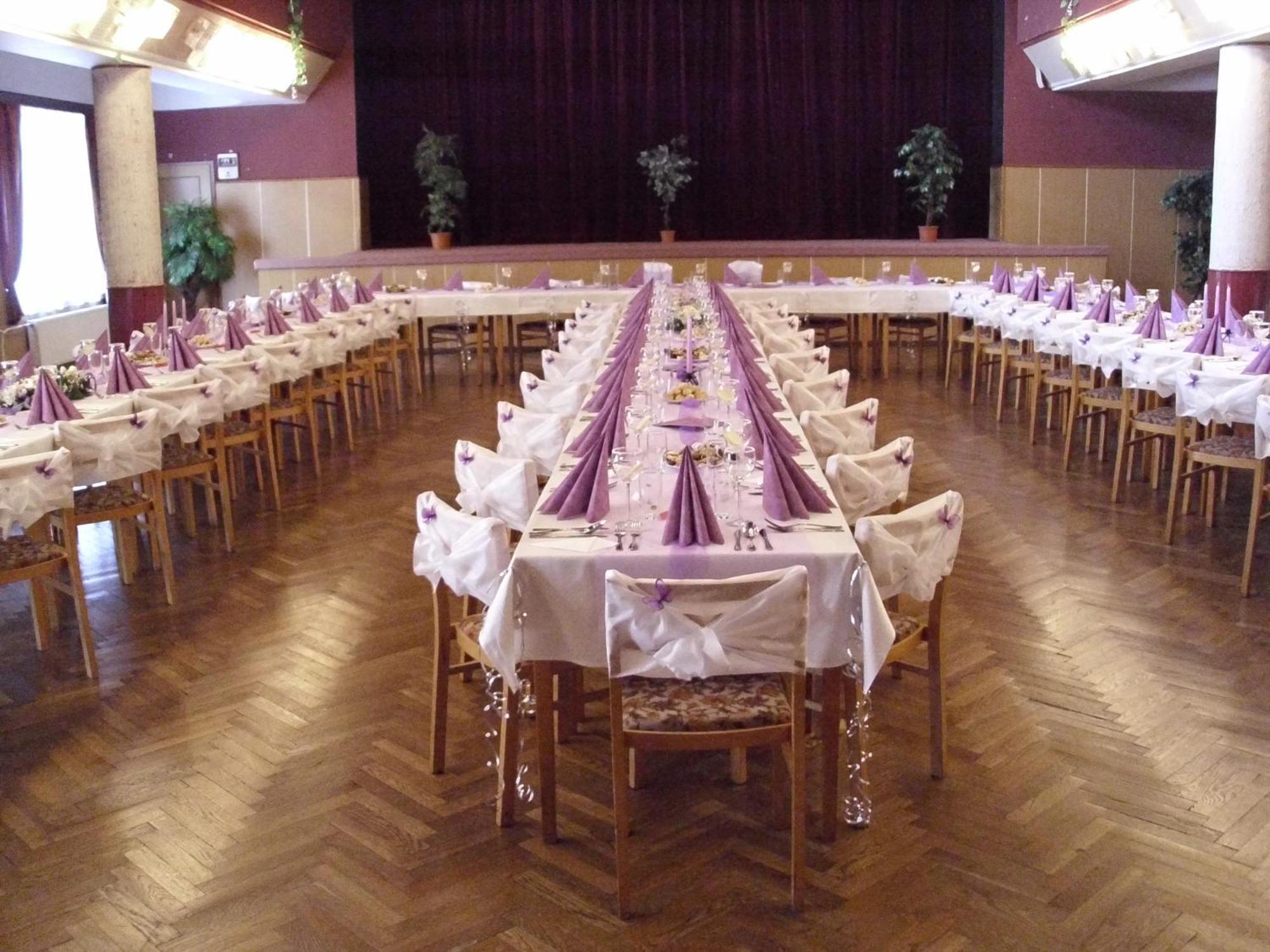 Hotel Morava Jevíčko Bagian luar foto